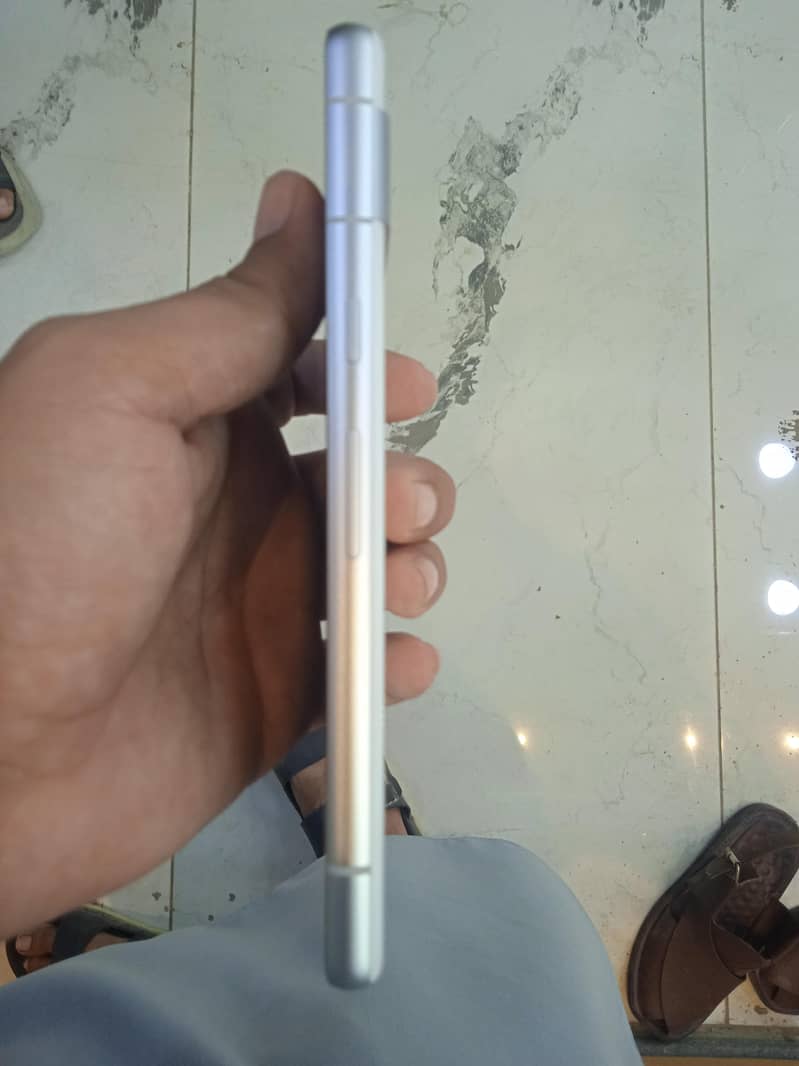 Google Pixel 7a 5