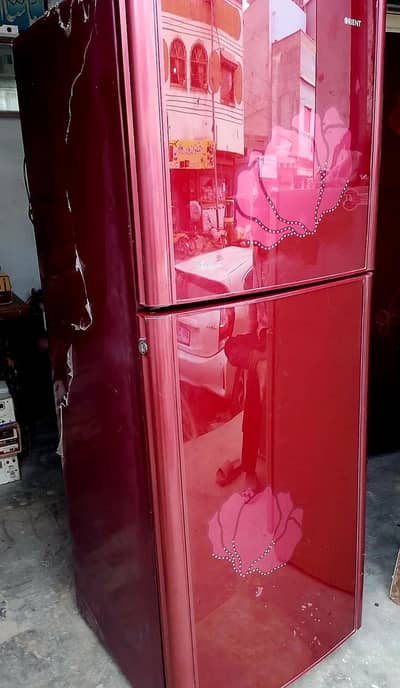 ORIENT GLASSDOOR MEDIUM SIZE FRIDGE, LIKE A BRAND NEW, GUARANTEED