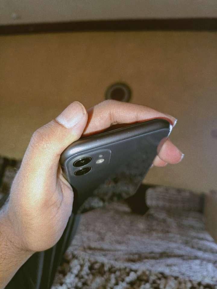 Apple iPhone 11 0