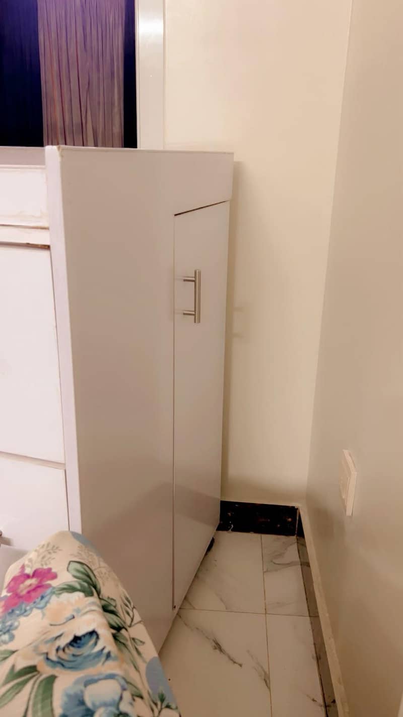 Wooden Cot 3