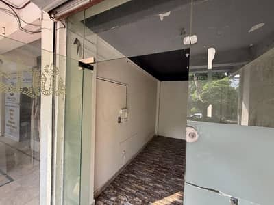 400 Square Feet Shop Available In Top City 1 For rent