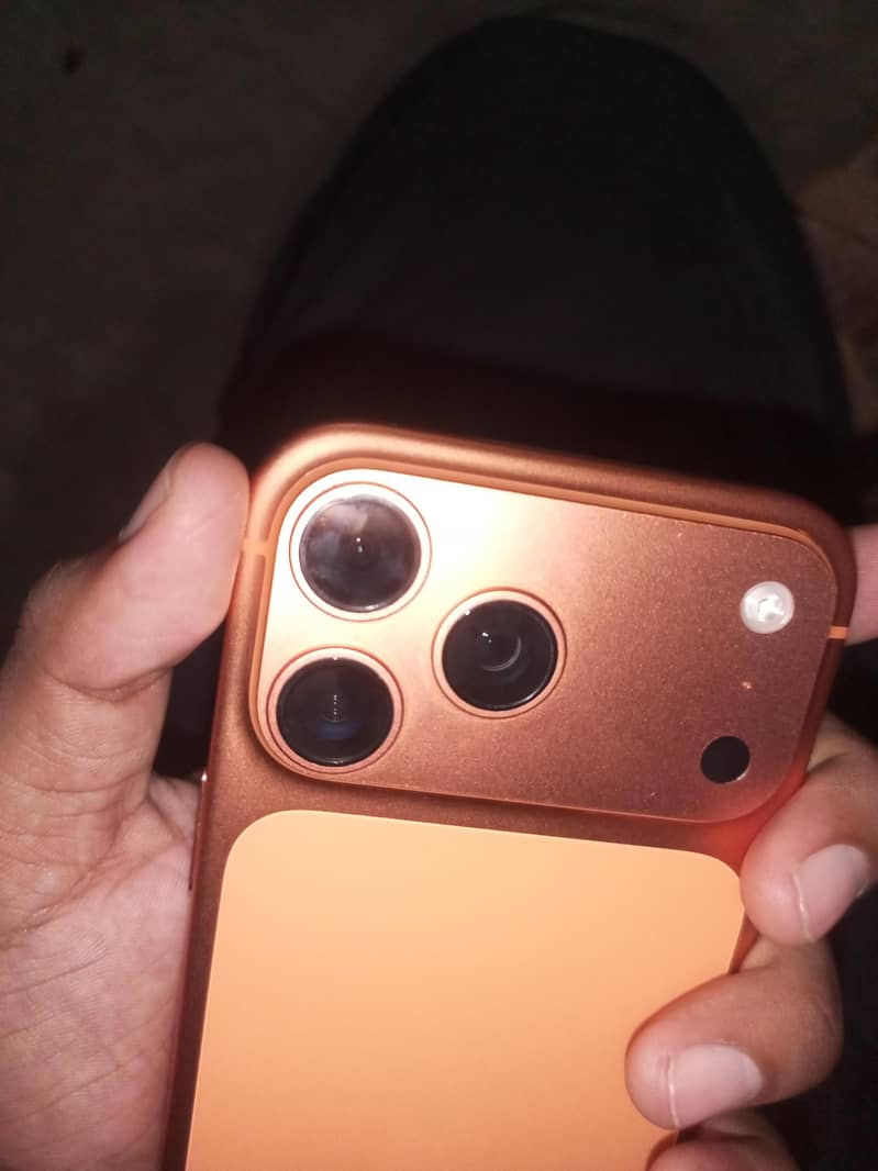 Apple iPhone 17 Pro Max 0