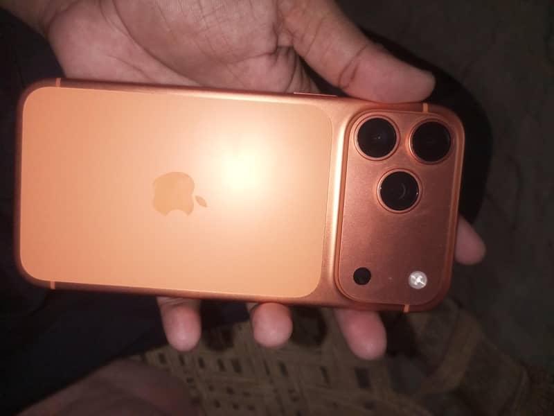Apple iPhone 17 Pro Max 1