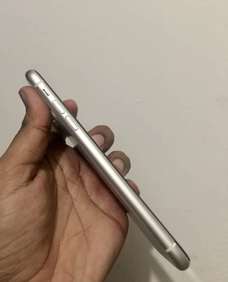 Iphone 11 PTA (128) 4