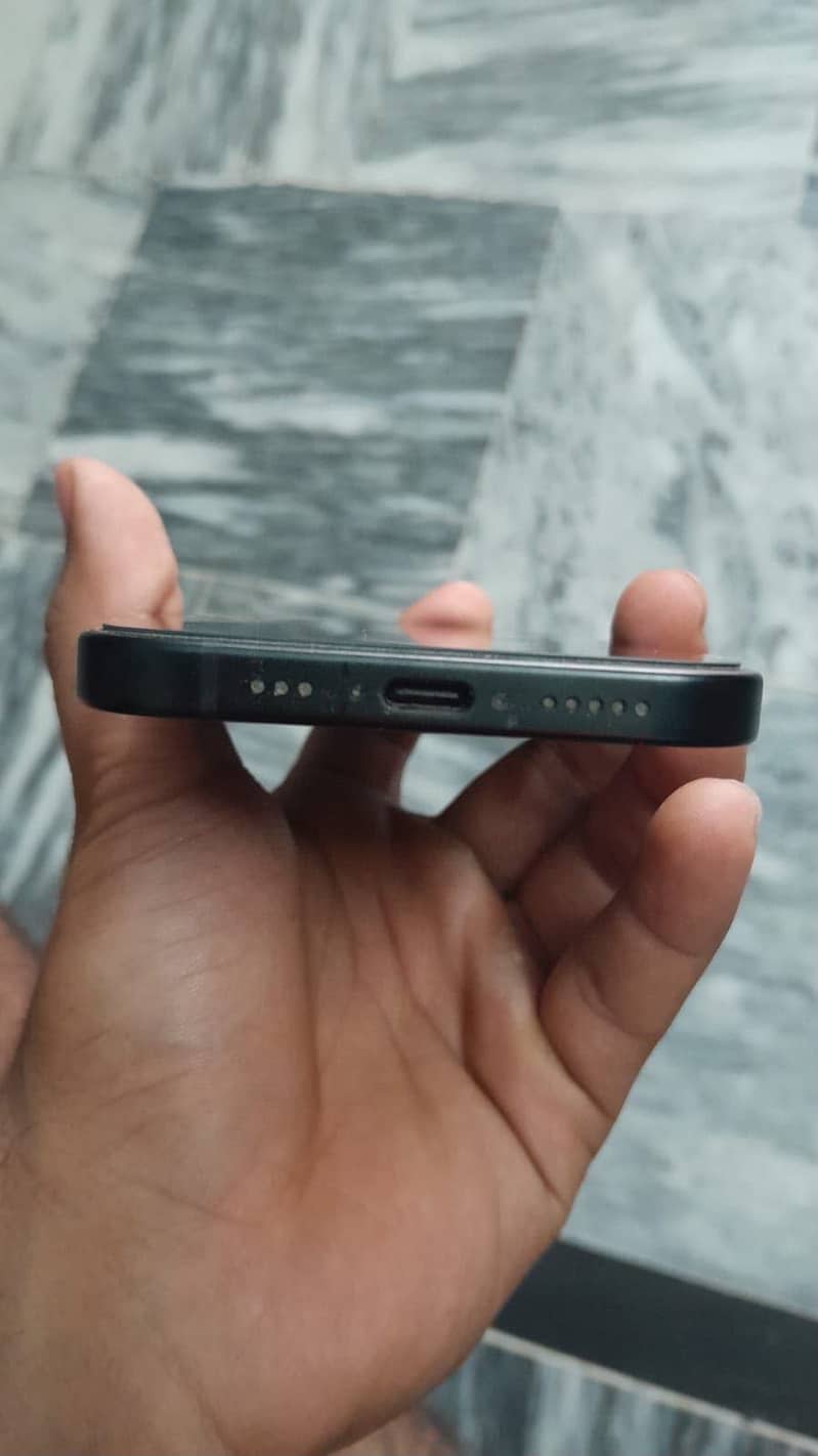 Apple iPhone 15 5