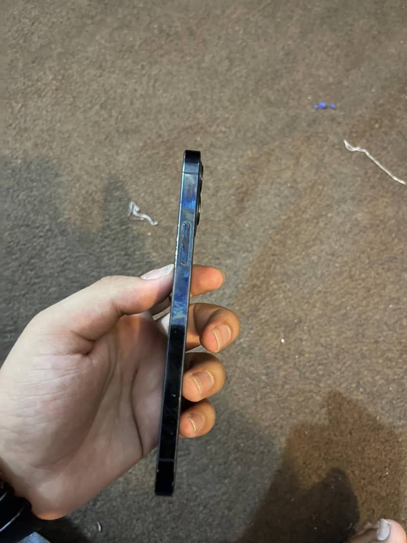 Apple iPhone 12 Pro 2