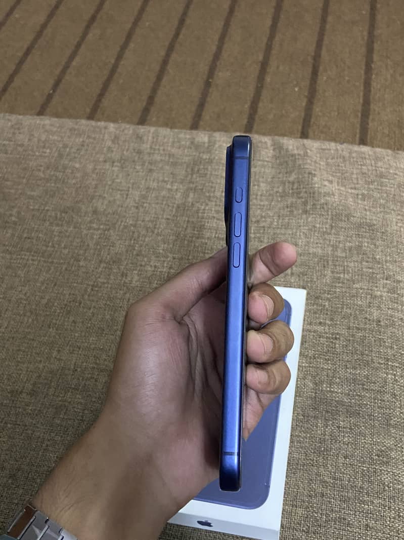 Apple iPhone 17 Pro Max 2