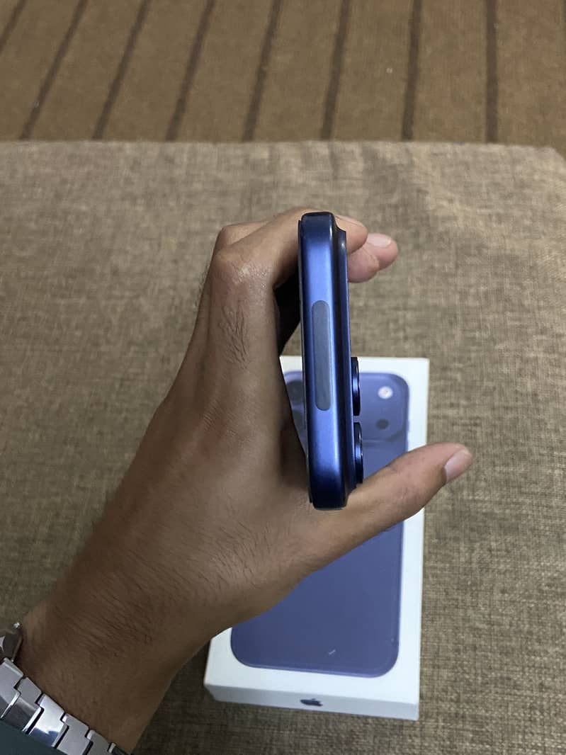 Apple iPhone 17 Pro Max 3
