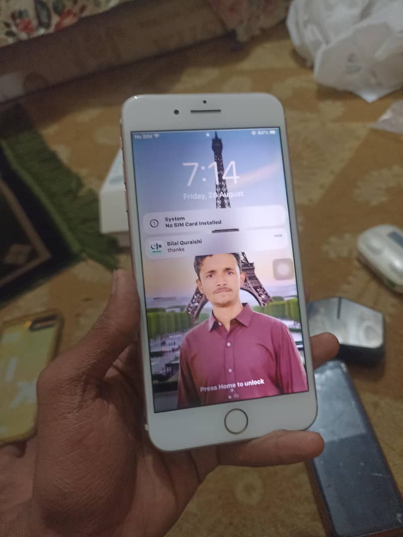 Apple iPhone 7 Plus 0
