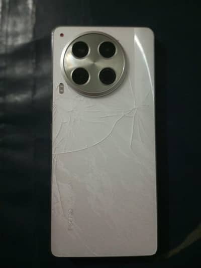 Tecno CAMON 30