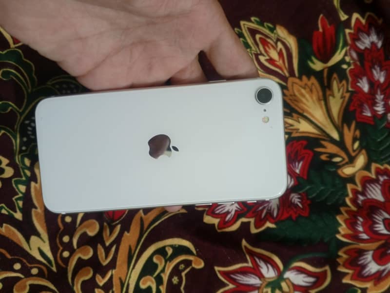 Apple iPhone SE 0