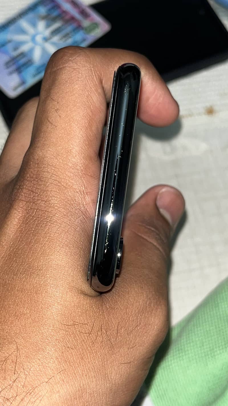 Apple iPhone X 5
