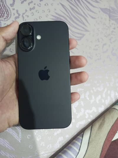 Apple iPhone 16
