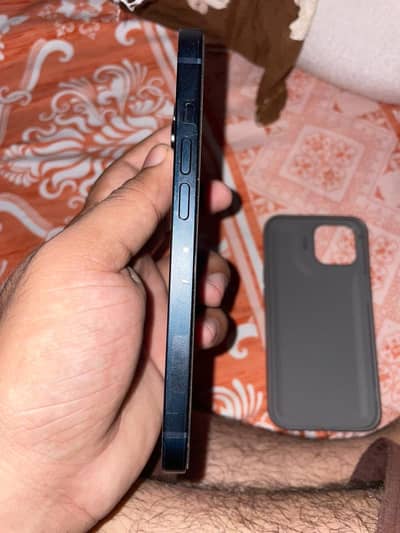 Apple iPhone 14