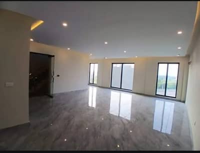 8 Marla Floor Available For RCommercialent On Prime Location Phase 5 DHA La hore