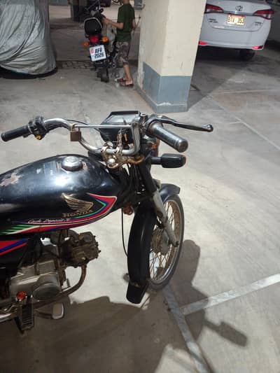 Honda CD 70 2017 Karachi number first owner biomatric available nahi h