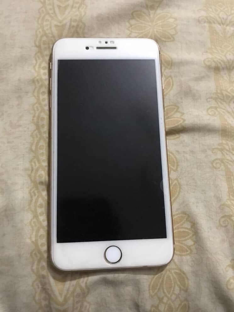 Apple iPhone 8 Plus 4