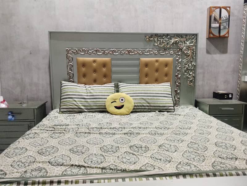 Deco paint bed 0