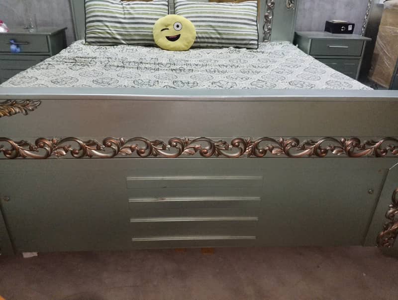 Deco paint bed 1