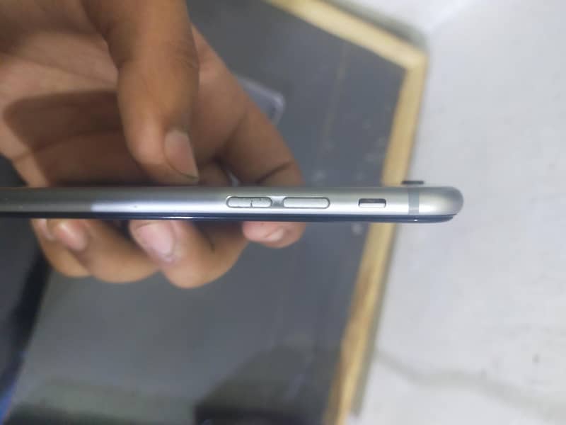 Apple iPhone 6 3