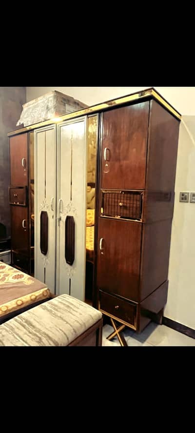 3 PC WOODEN BEDSET FOR SALE