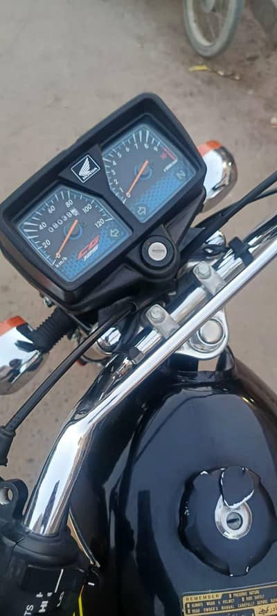 Honda Cg125 Black Colour 2026 Model
