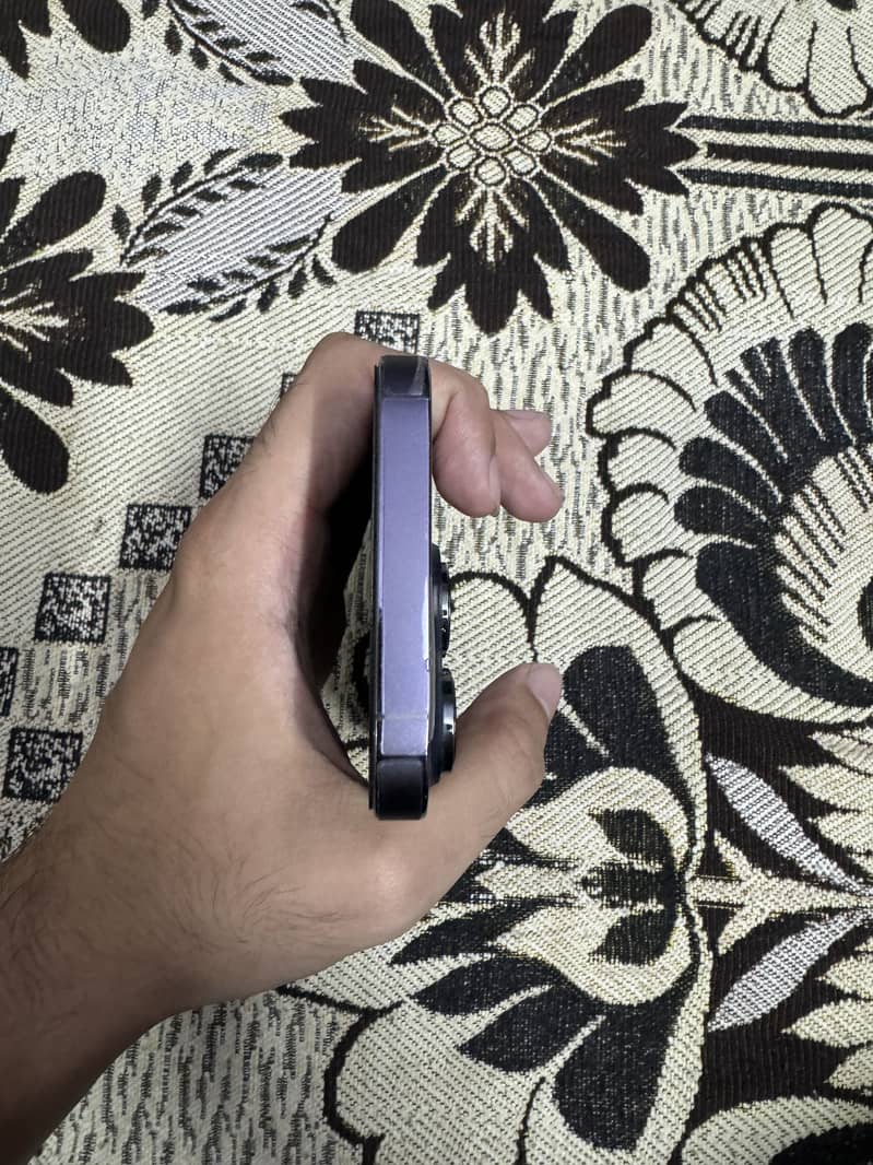 Apple iPhone 14 Pro 4