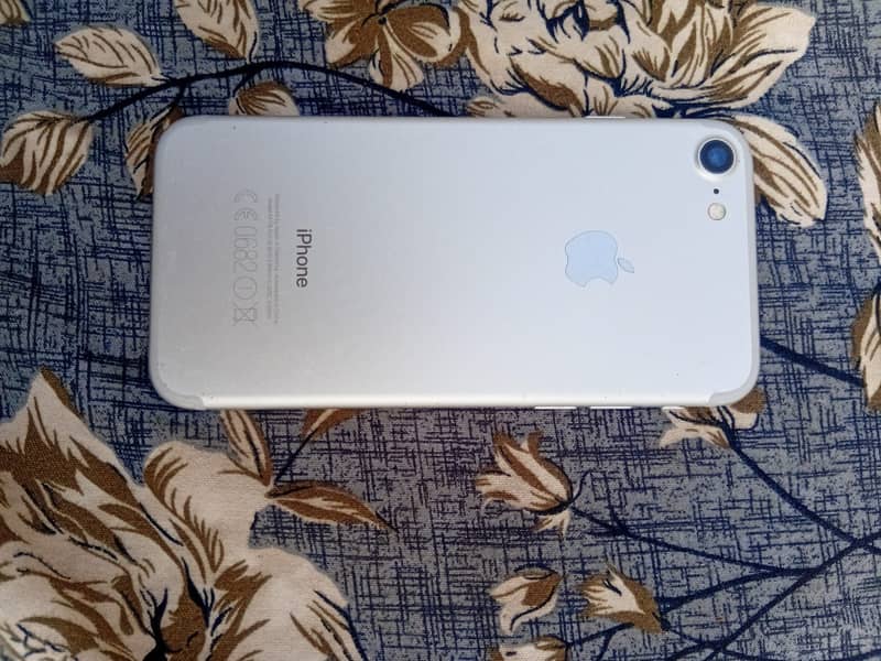 Apple iPhone 7 7