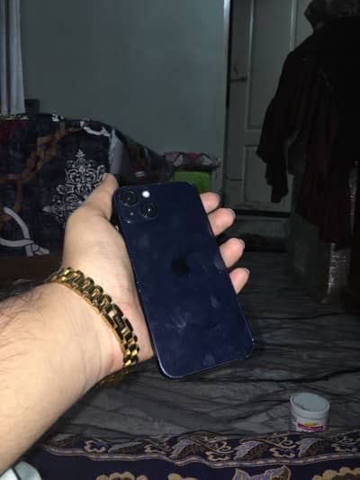 Apple iPhone 13