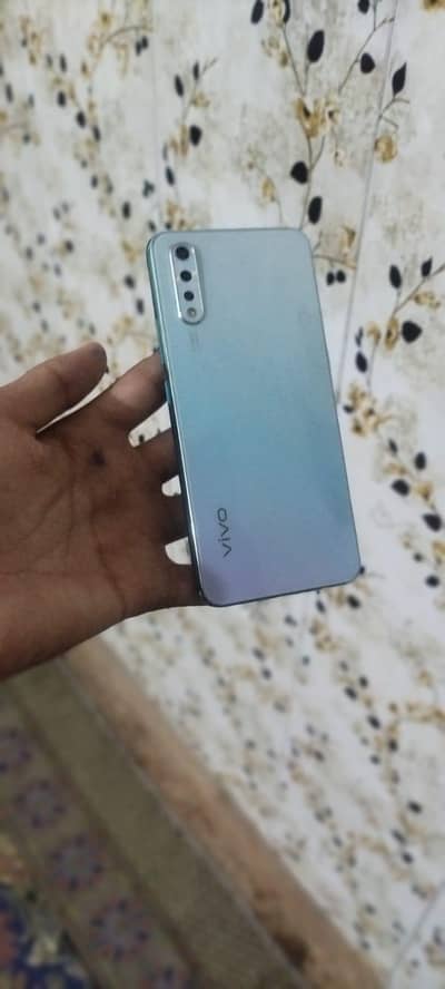 Vivo S1