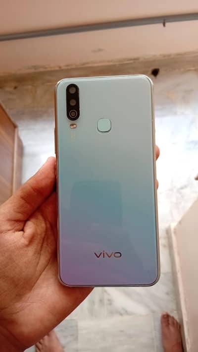 Vivo Y17