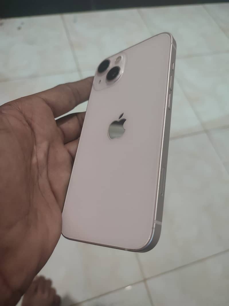 Apple iPhone 13 6