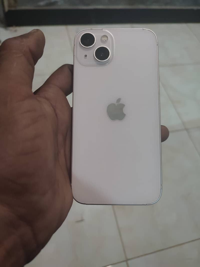 Apple iPhone 13 7