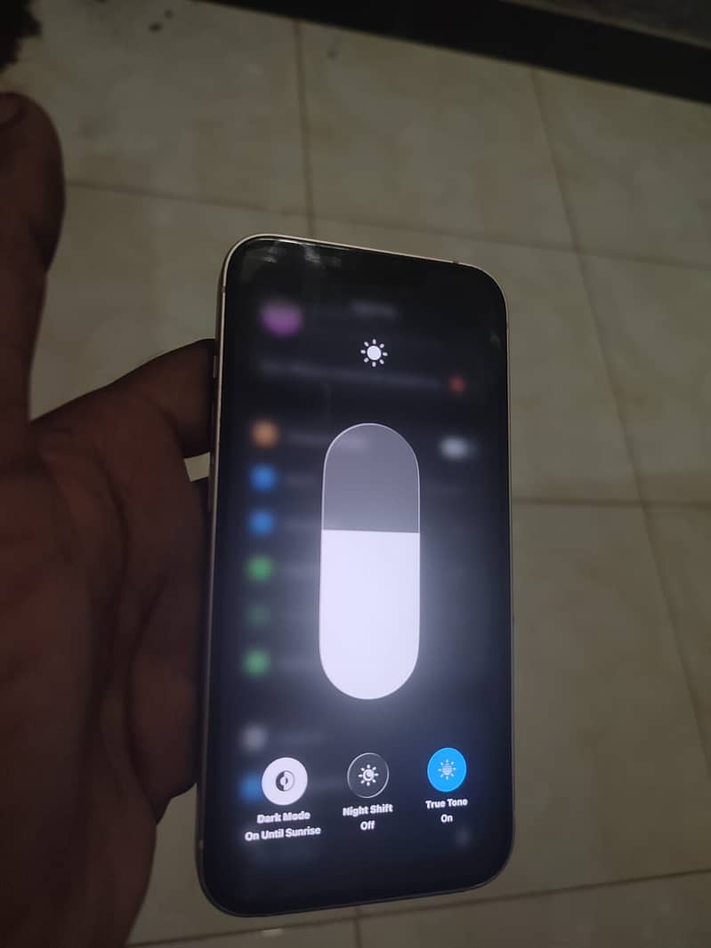 Apple iPhone 13 11