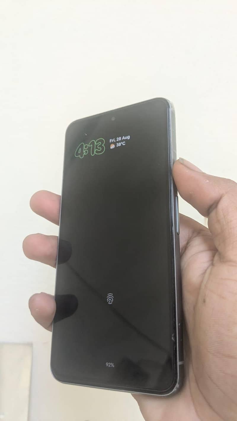 Google Pixel 8 2