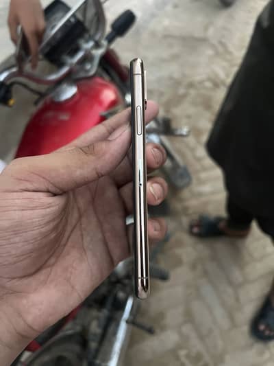 Apple iPhone XS