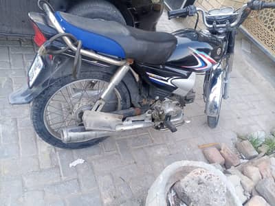 Yamaha Junoon