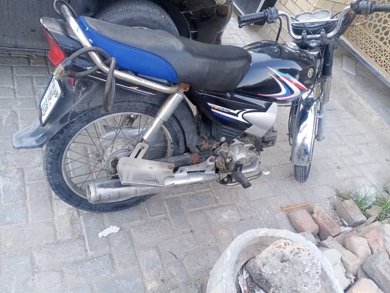 Yamaha Junoon 0