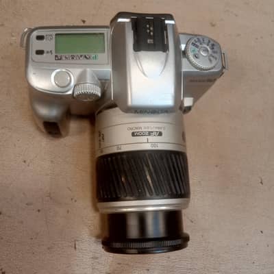 Minolta Maxxum 50 SLR  Film camera