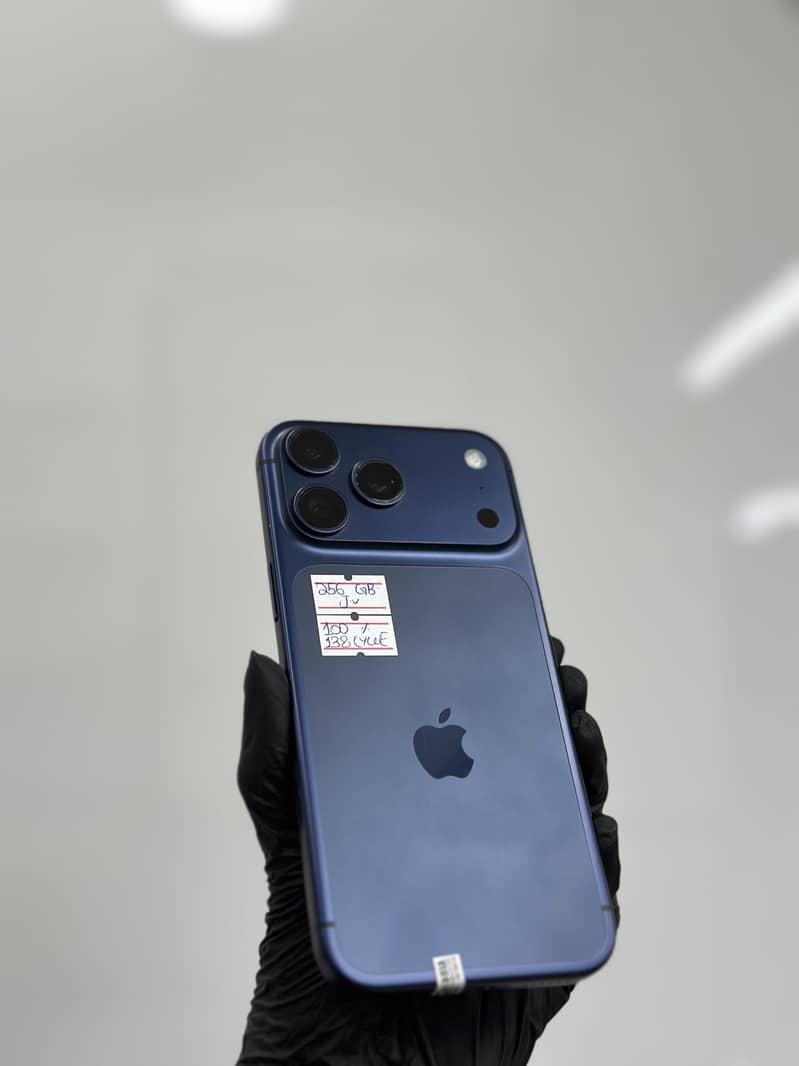 Apple iPhone 17 Pro Max 0