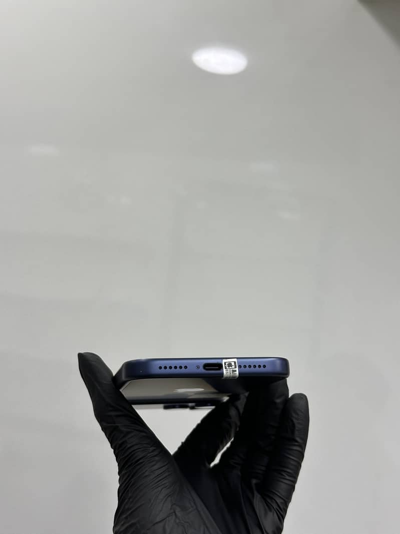 Apple iPhone 17 Pro Max 2