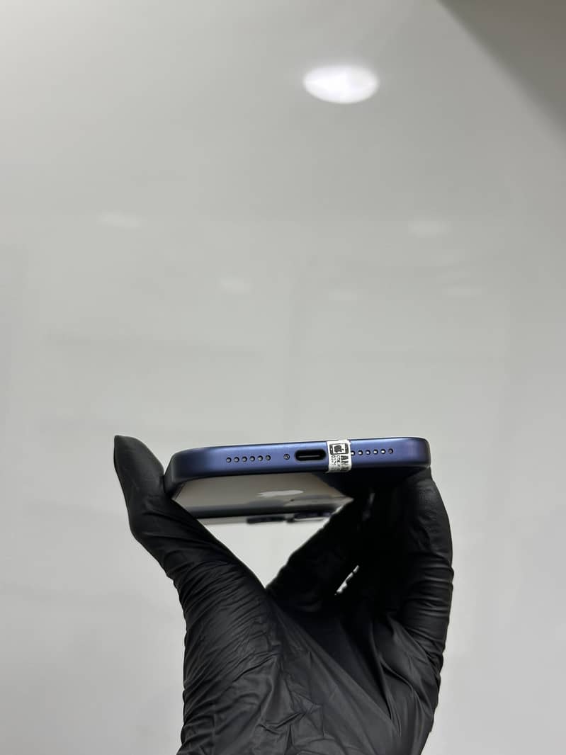 Apple iPhone 17 2