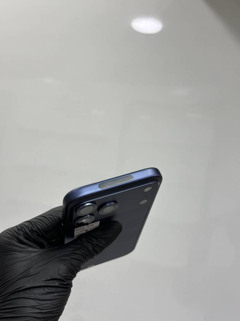 Apple iPhone 17 4