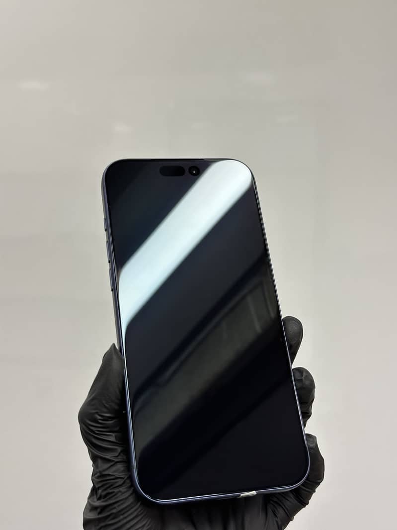 Apple iPhone 17 5