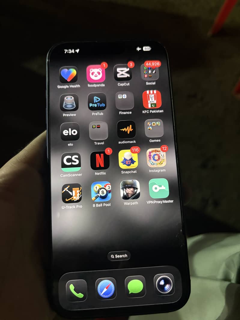 Apple iPhone 17 Pro Max 4