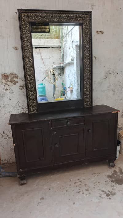 Dressing table for sale bug size