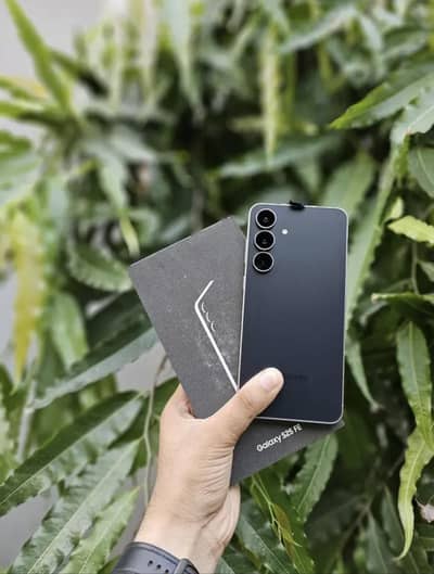 Samsung Mobile S25 FE