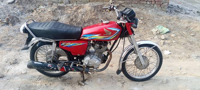 honda 125 model 18 ?19  bike ok ha call number 03354900502