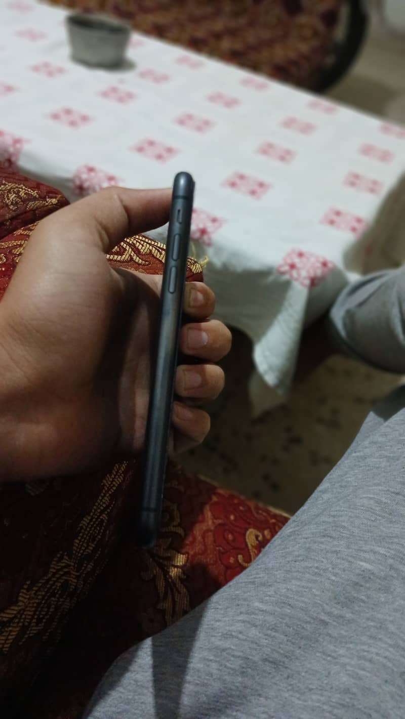 Apple iPhone 11 1