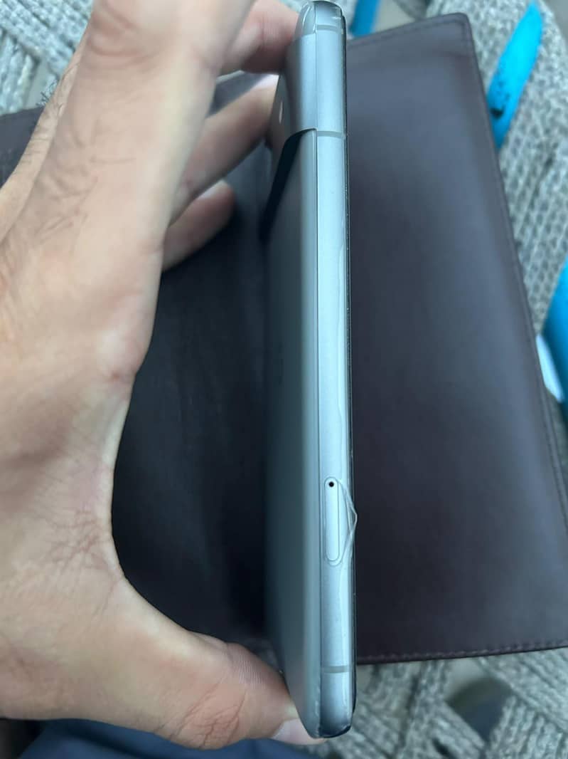 Google Pixel 8 9